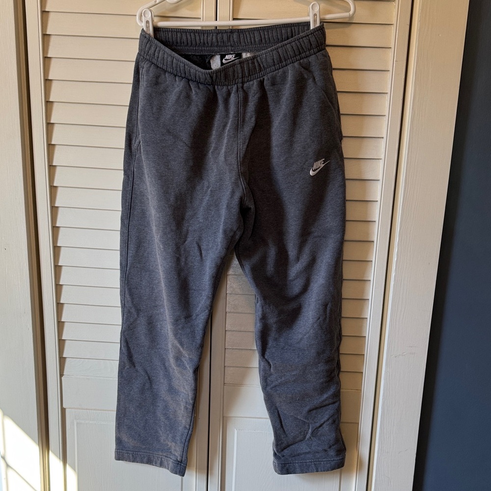 Nike Men's Med Dark Gray Joggers USED